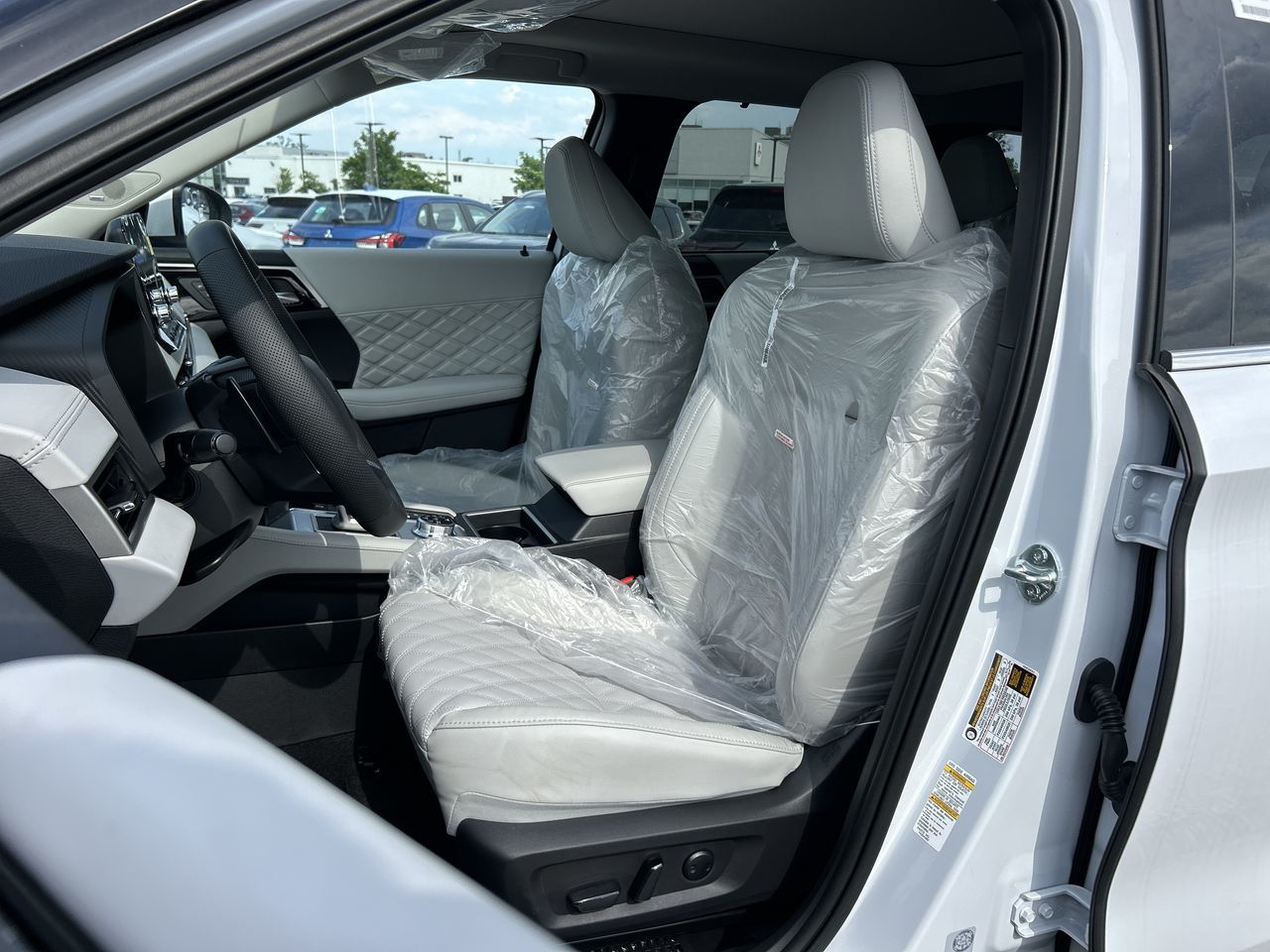 Mitsubishi OUTLANDER PHEV  2025 à Mississauga, Ontario