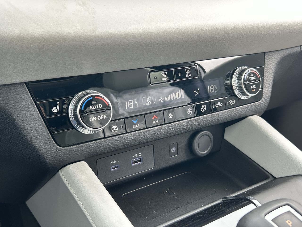 2025 Mitsubishi OUTLANDER PHEV in Mississauga, Ontario