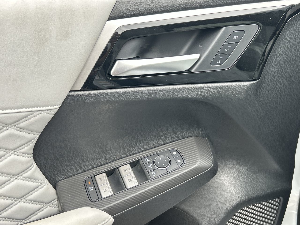2025 Mitsubishi OUTLANDER PHEV in Mississauga, Ontario