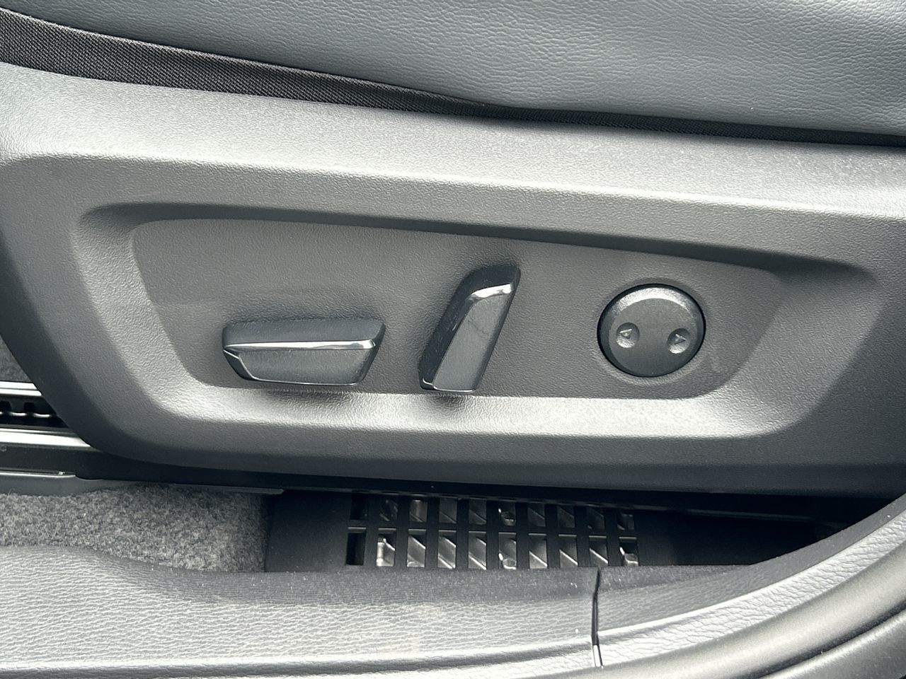 2025 Mitsubishi OUTLANDER PHEV in Mississauga, Ontario