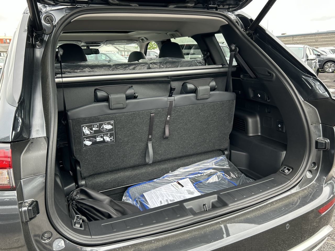 2025 Mitsubishi OUTLANDER PHEV in Mississauga, Ontario