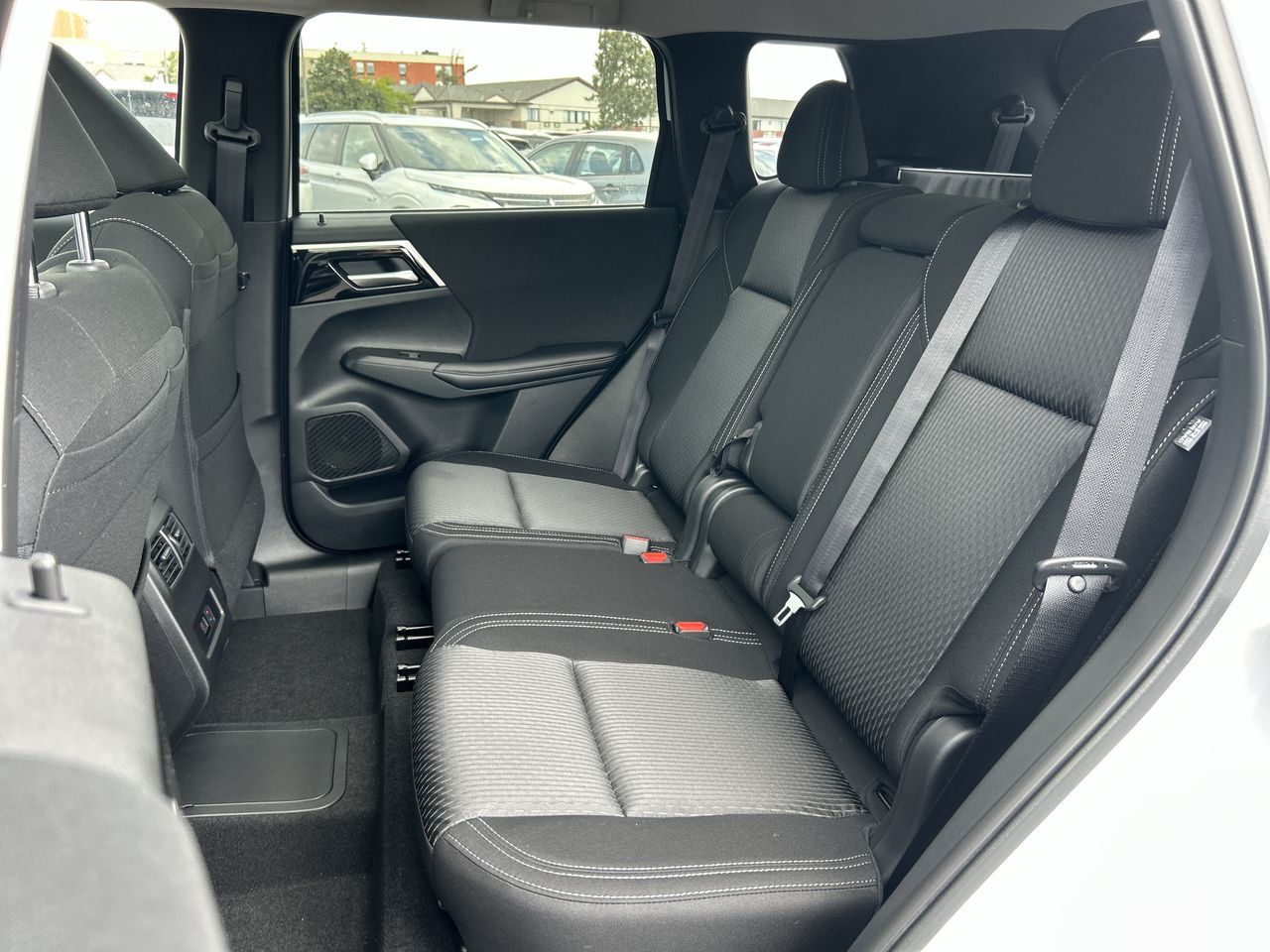 2025 Mitsubishi Outlander Plug-in Hybrid