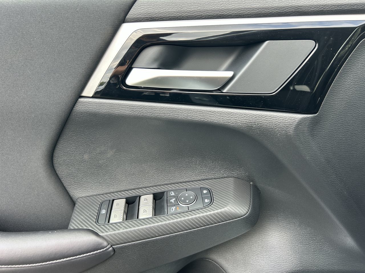 2025 Mitsubishi Outlander Plug-in Hybrid