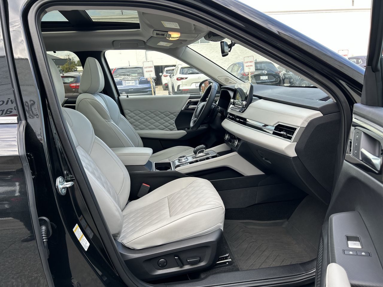 2025 Mitsubishi Outlander Plug-In Hybrid