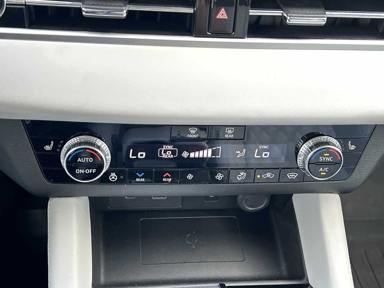 2025 Mitsubishi Outlander Plug-In Hybrid