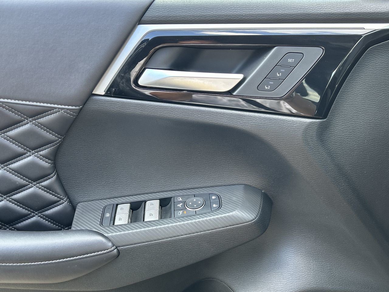 2025 Mitsubishi Outlander Plug-In Hybrid