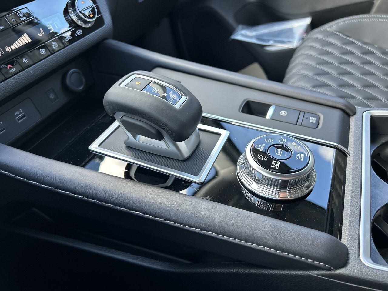 2025 Mitsubishi Outlander Plug-in Hybrid