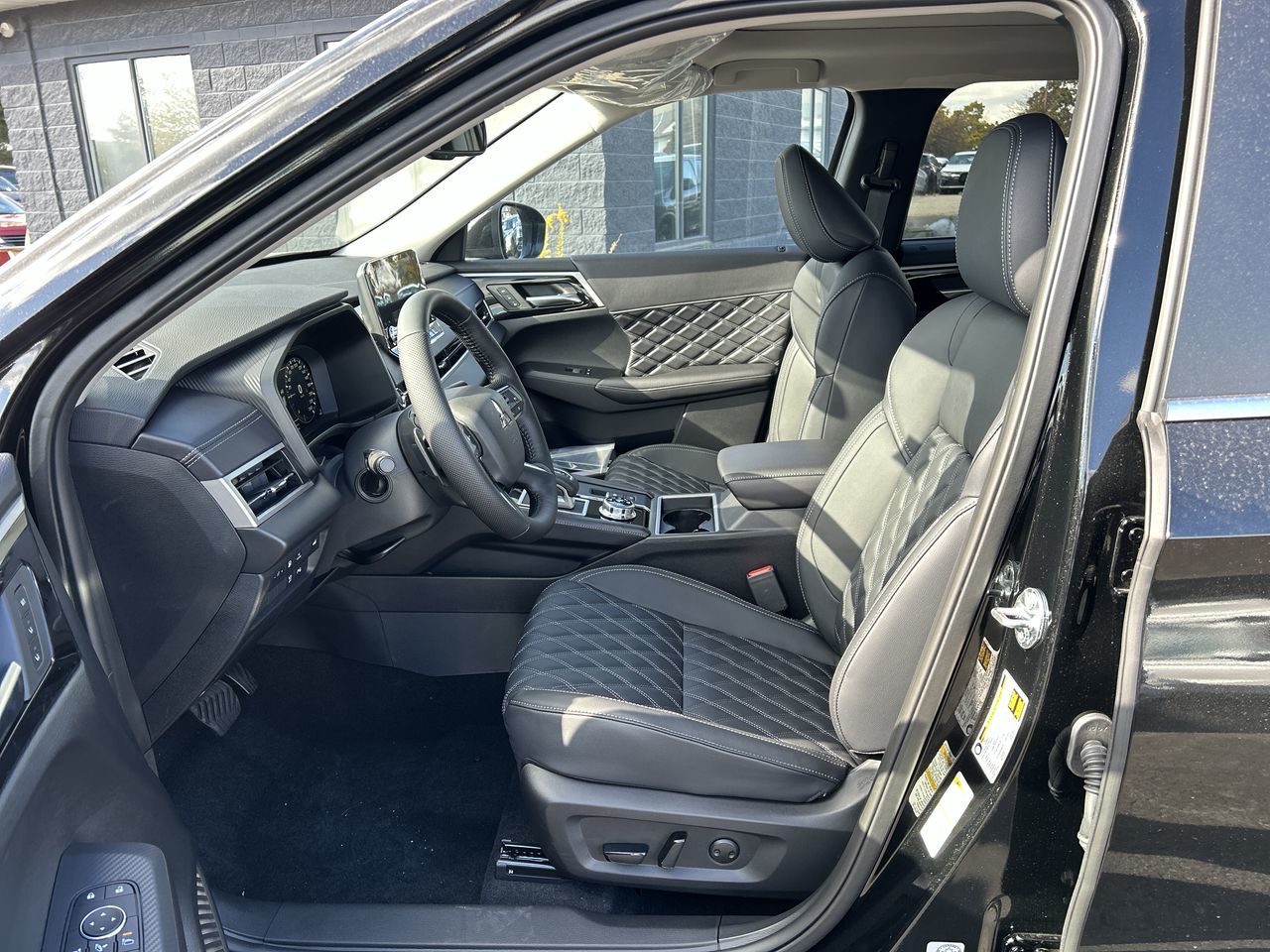 2025 Mitsubishi Outlander Plug-in Hybrid