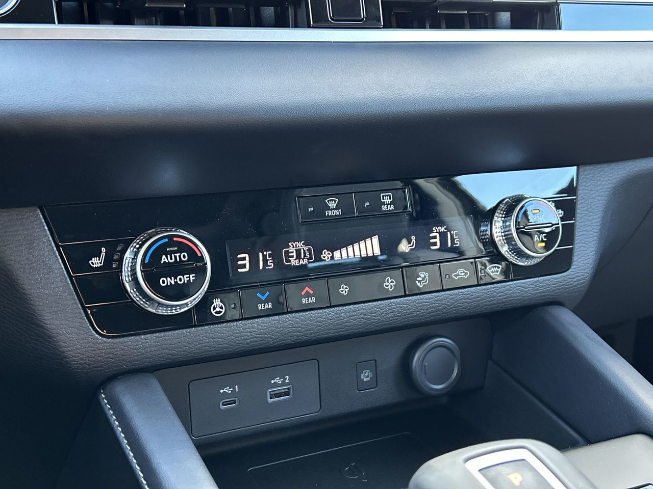 2025 Mitsubishi Outlander Plug-in Hybrid