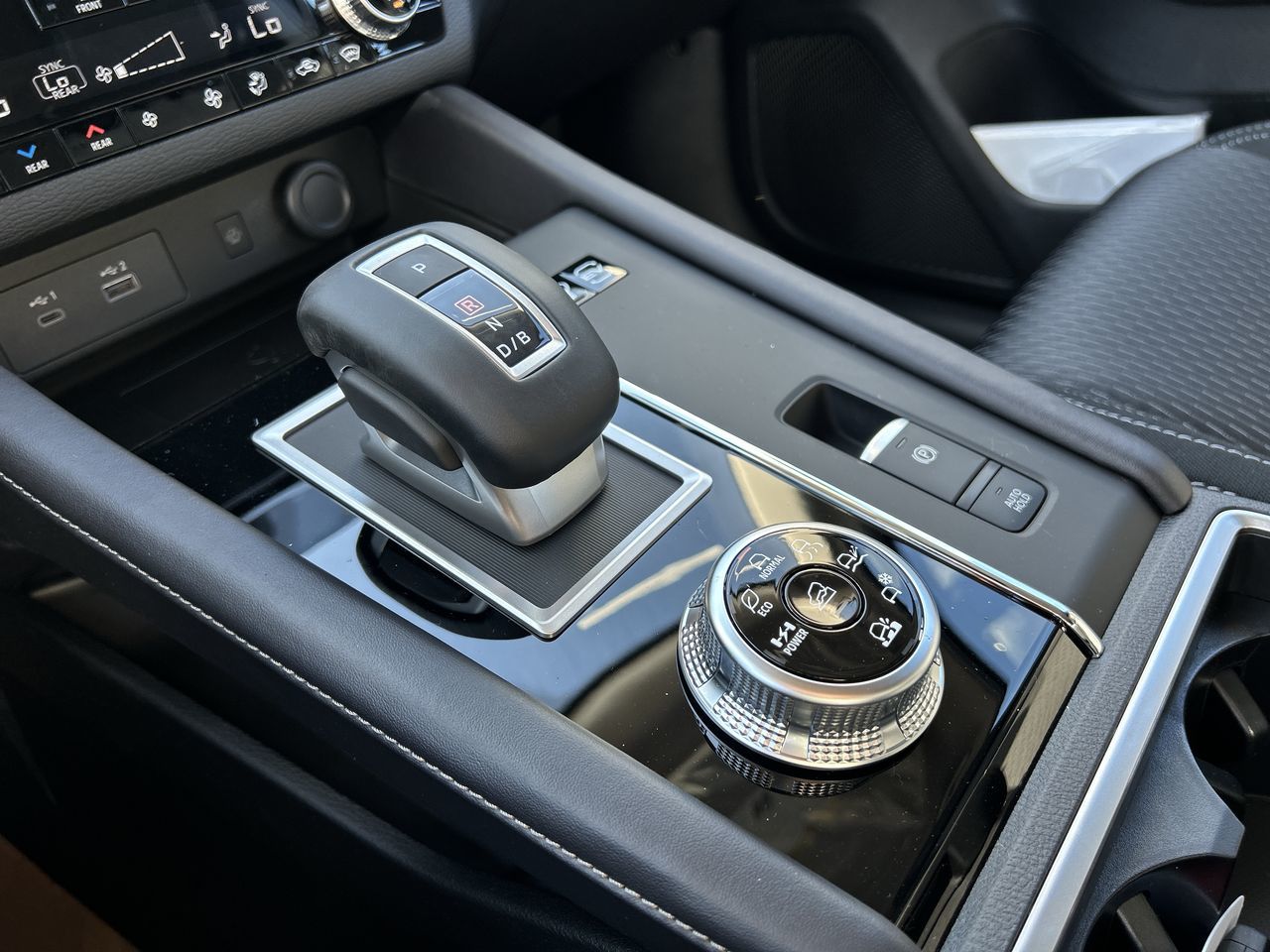 2025 Mitsubishi Outlander Plug-in Hybrid