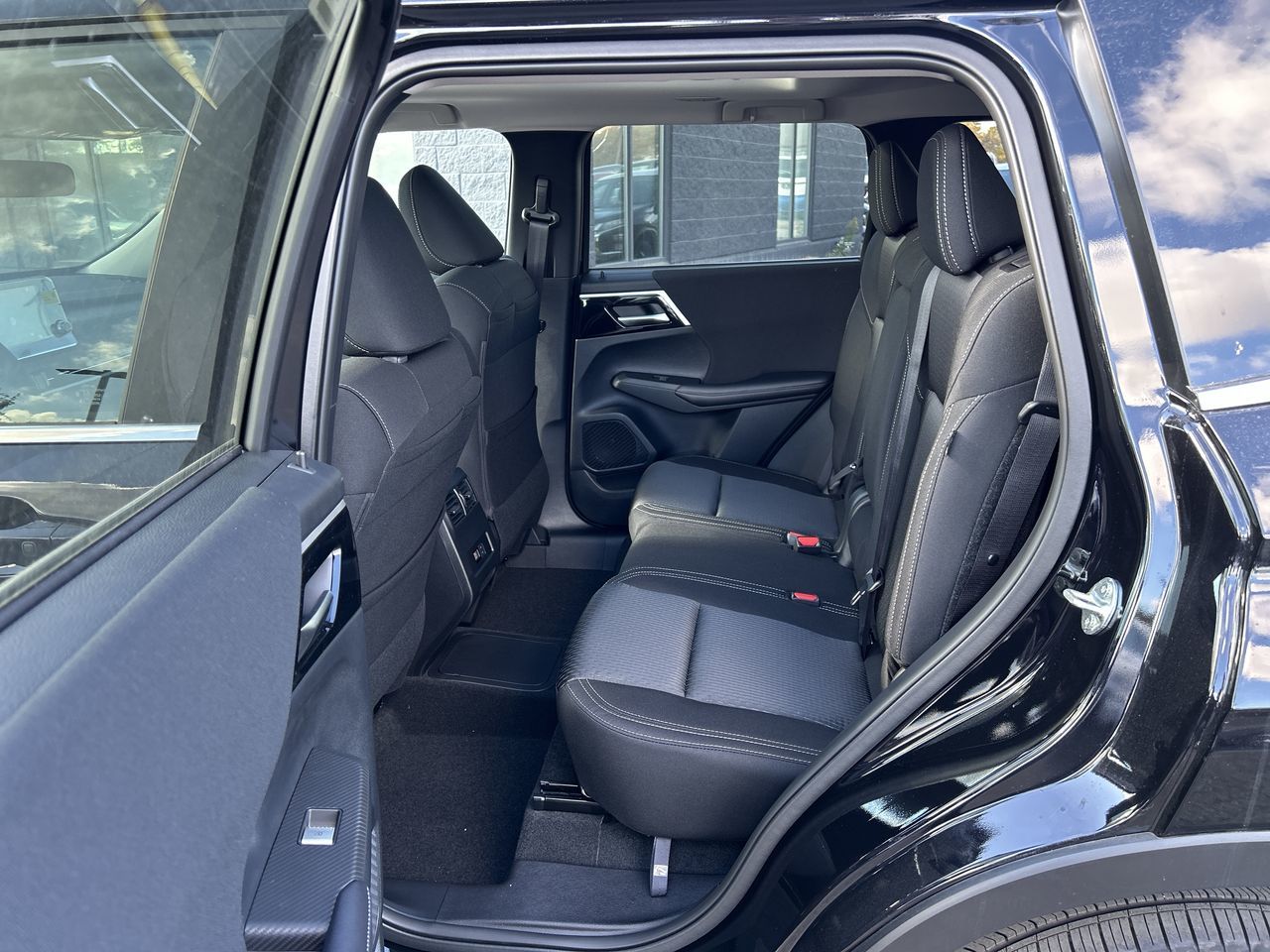 2025 Mitsubishi Outlander Plug-in Hybrid