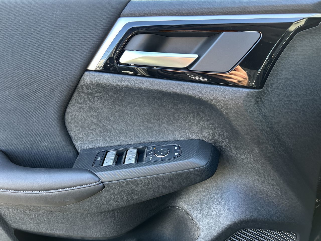 2025 Mitsubishi Outlander Plug-in Hybrid