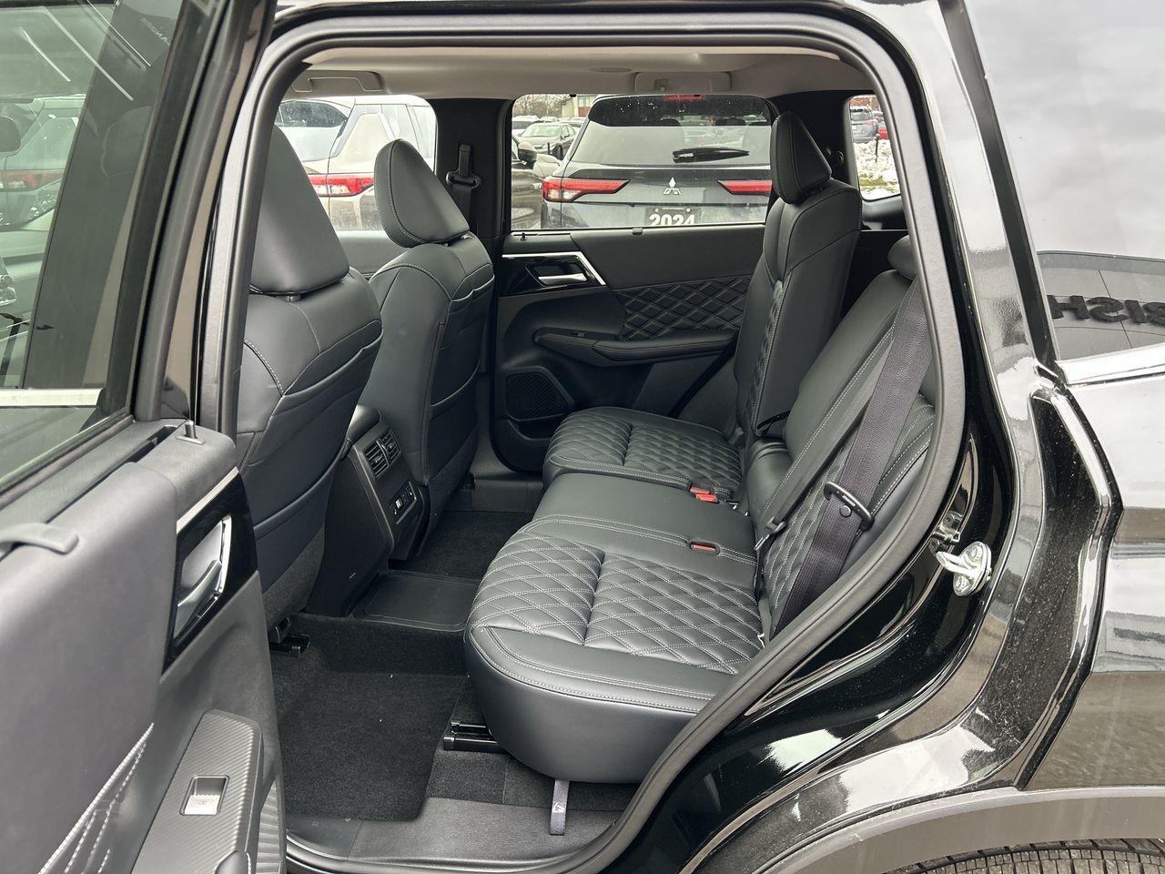 2025 Mitsubishi Outlander Plug-in Hybrid