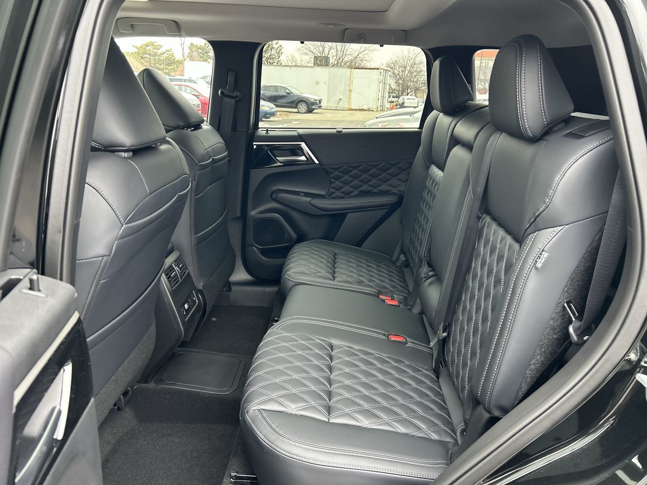 2025 Mitsubishi Outlander Plug-in Hybrid