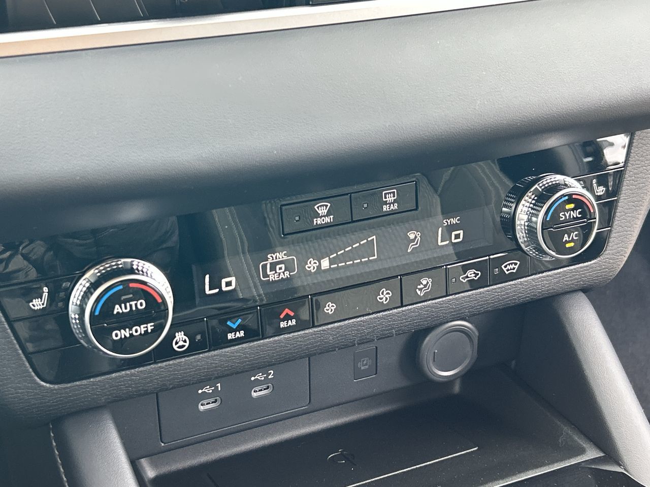 2026 Mitsubishi Outlander Plug-in Hybrid in Mississauga, Ontario