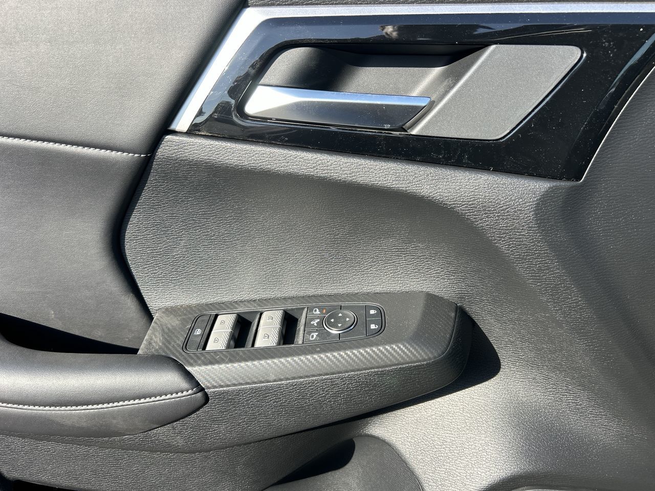 2026 Mitsubishi Outlander Plug-in Hybrid in Mississauga, Ontario