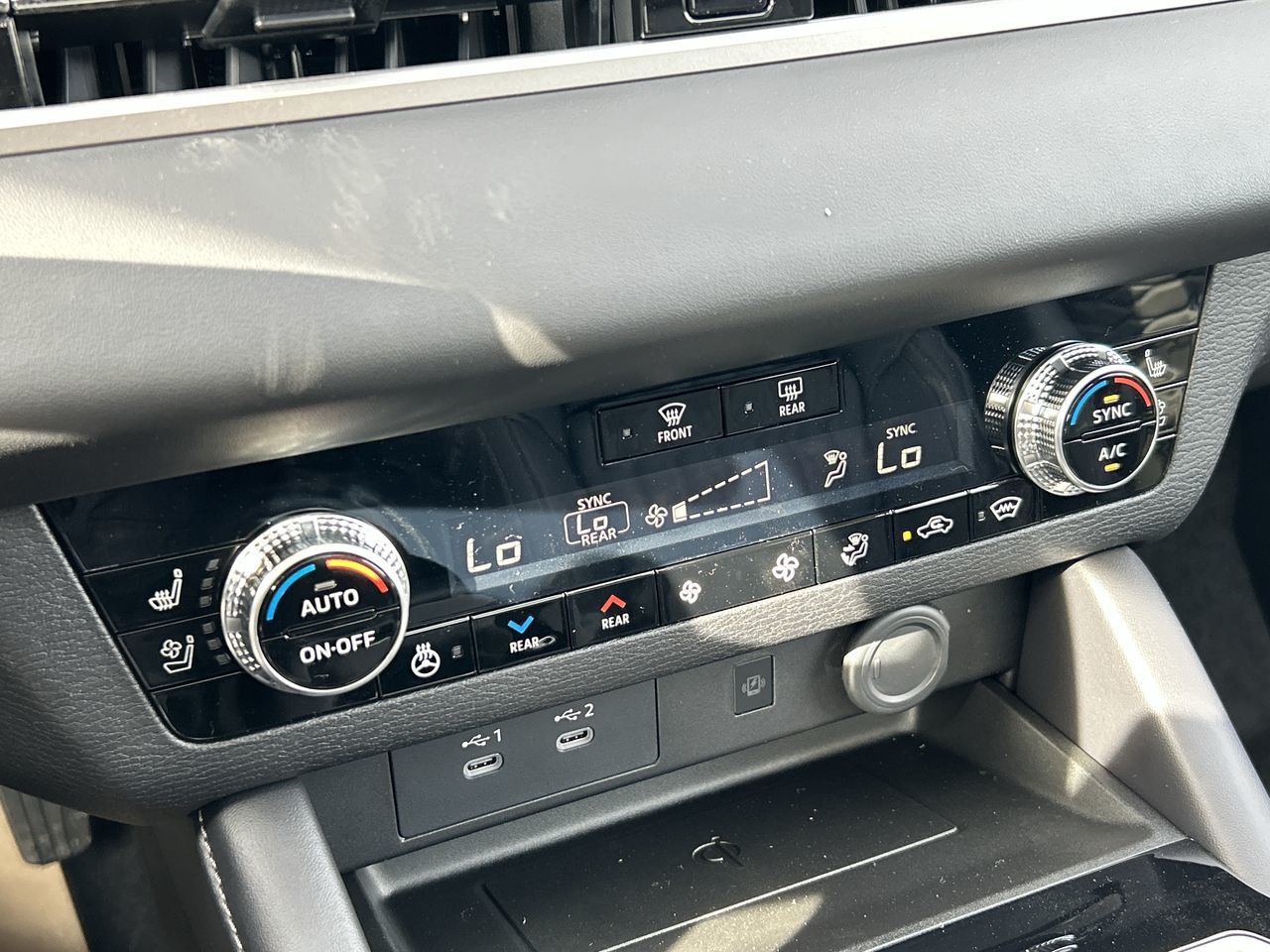 2026 Mitsubishi Outlander Plug-in Hybrid
