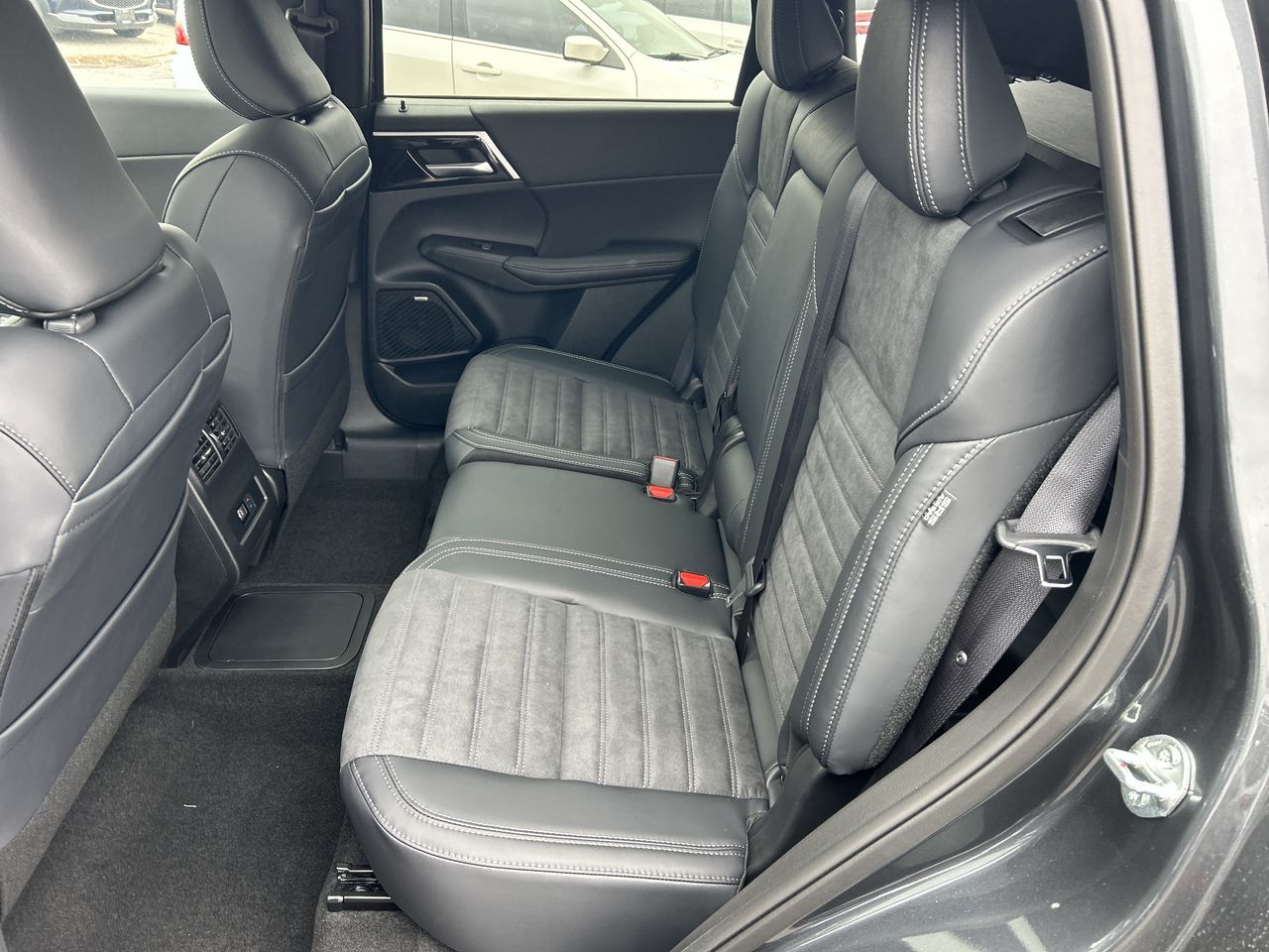 Mitsubishi Outlander Plug-in Hybrid  2026 à Mississauga, Ontario