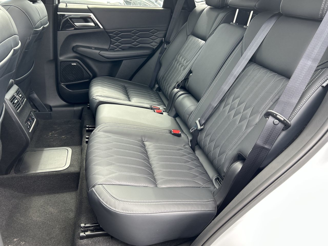 Mitsubishi Outlander Plug-in Hybrid  2026 à Mississauga, Ontario