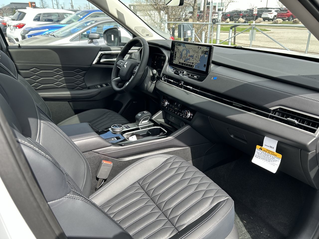 Mitsubishi Outlander Plug-in Hybrid  2026 à Mississauga, Ontario