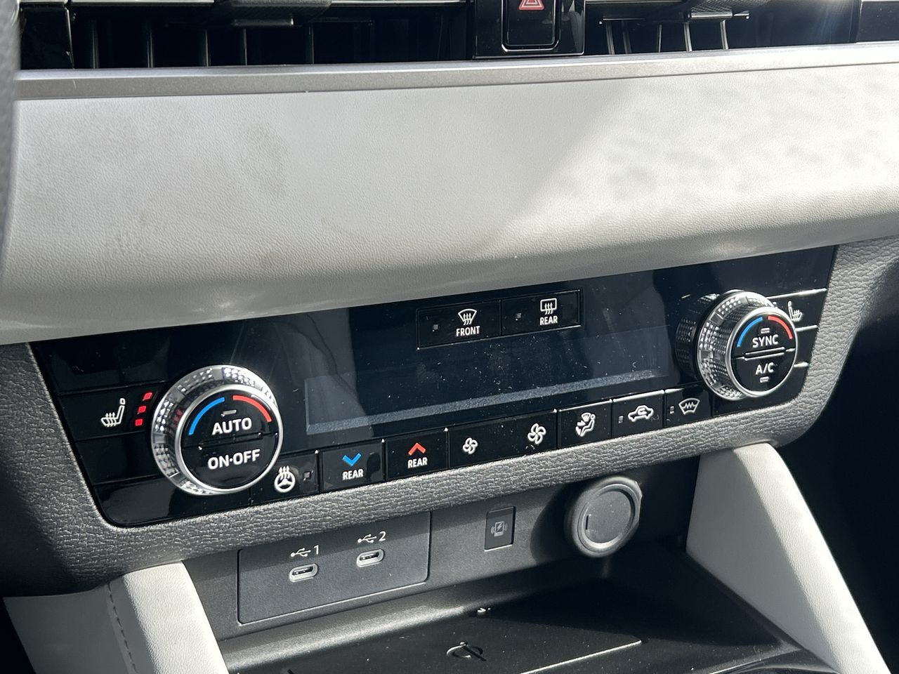 2026 Mitsubishi Outlander Plug-in Hybrid