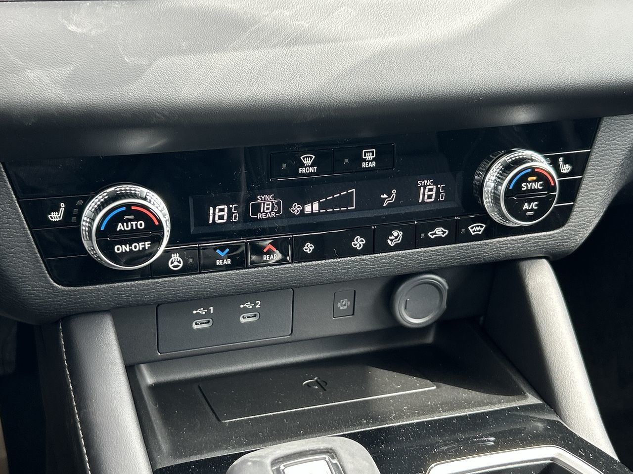 2026 Mitsubishi Outlander Plug-in Hybrid in Mississauga, Ontario