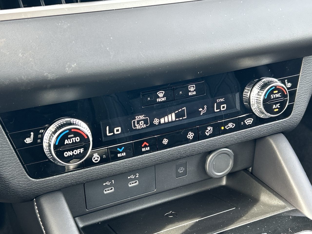 2026 Mitsubishi Outlander Plug-in Hybrid