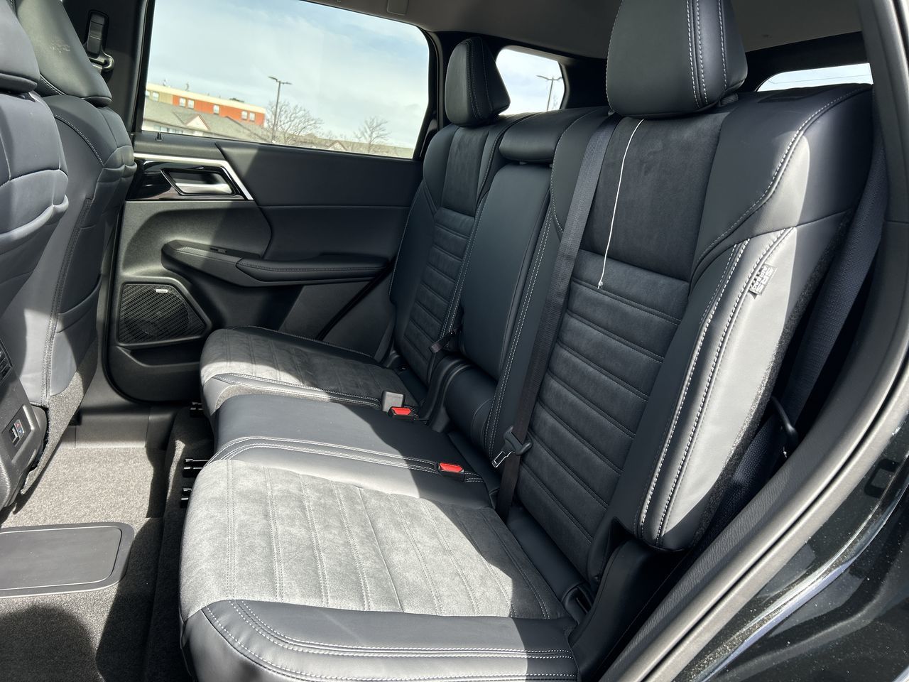 2026 Mitsubishi Outlander Plug-in Hybrid