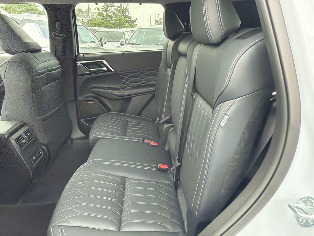 2026 Mitsubishi Outlander Plug-in Hybrid