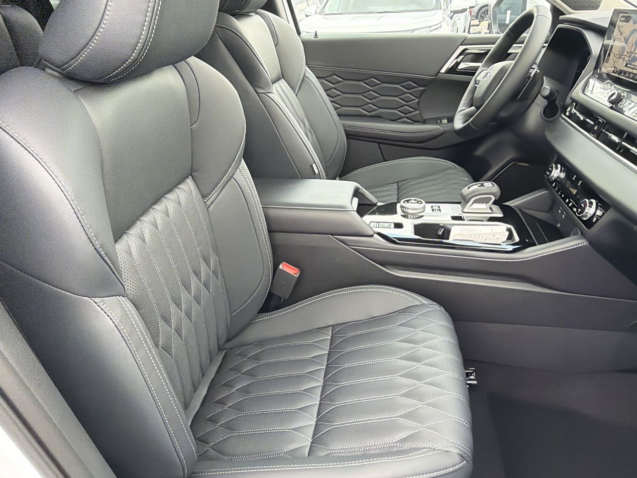 2026 Mitsubishi Outlander Plug-in Hybrid