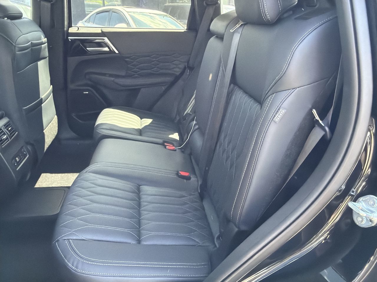 2026 Mitsubishi Outlander Plug-in Hybrid