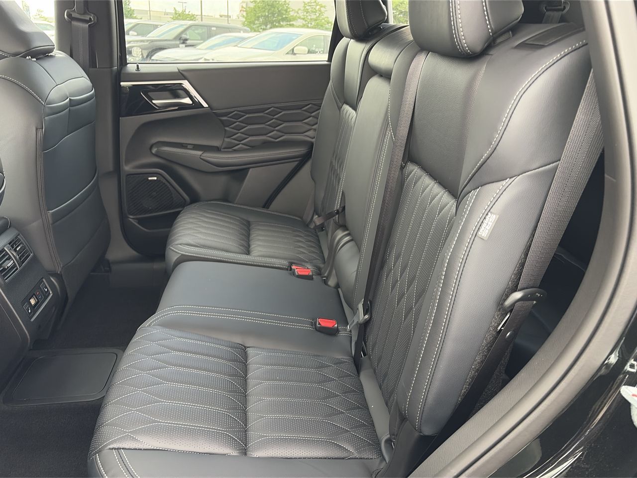 2026 Mitsubishi Outlander Plug-in Hybrid in Mississauga, Ontario