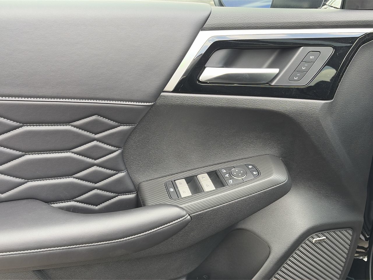 2026 Mitsubishi Outlander Plug-in Hybrid in Mississauga, Ontario