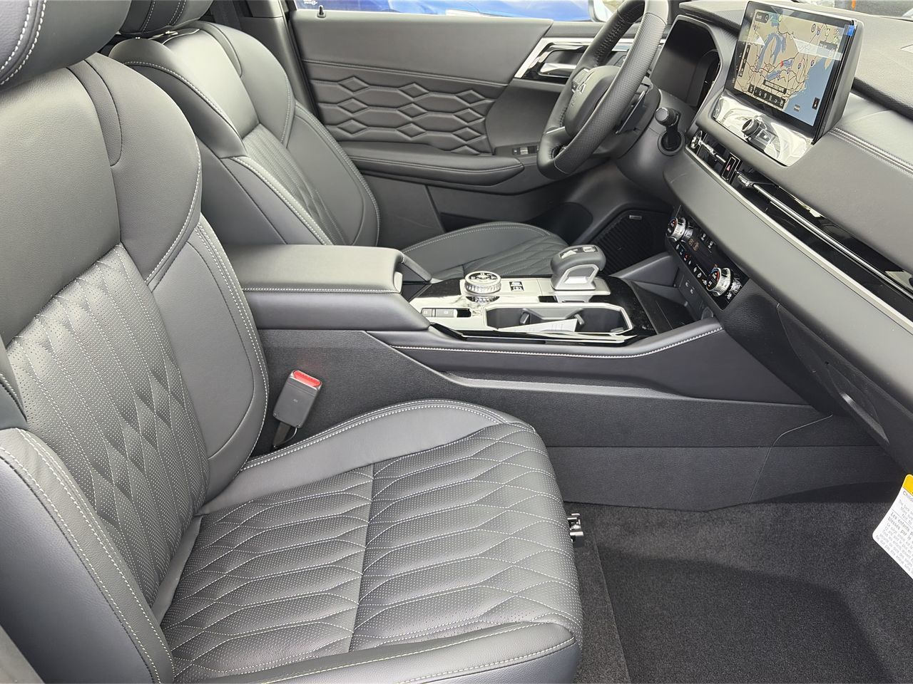 2026 Mitsubishi Outlander Plug-in Hybrid in Mississauga, Ontario