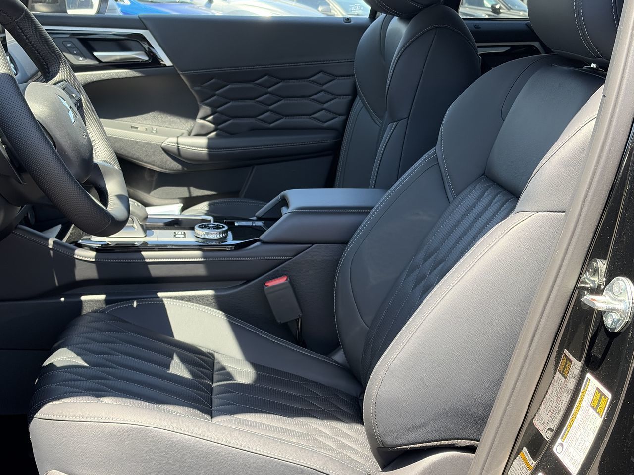 2026 Mitsubishi Outlander Plug-in Hybrid in Mississauga, Ontario