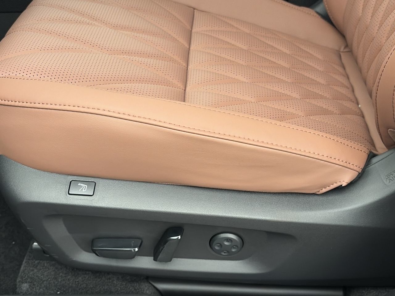 2026 Mitsubishi Outlander Plug-in Hybrid