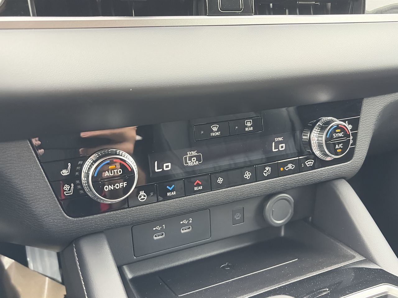 2026 Mitsubishi Outlander Plug-in Hybrid