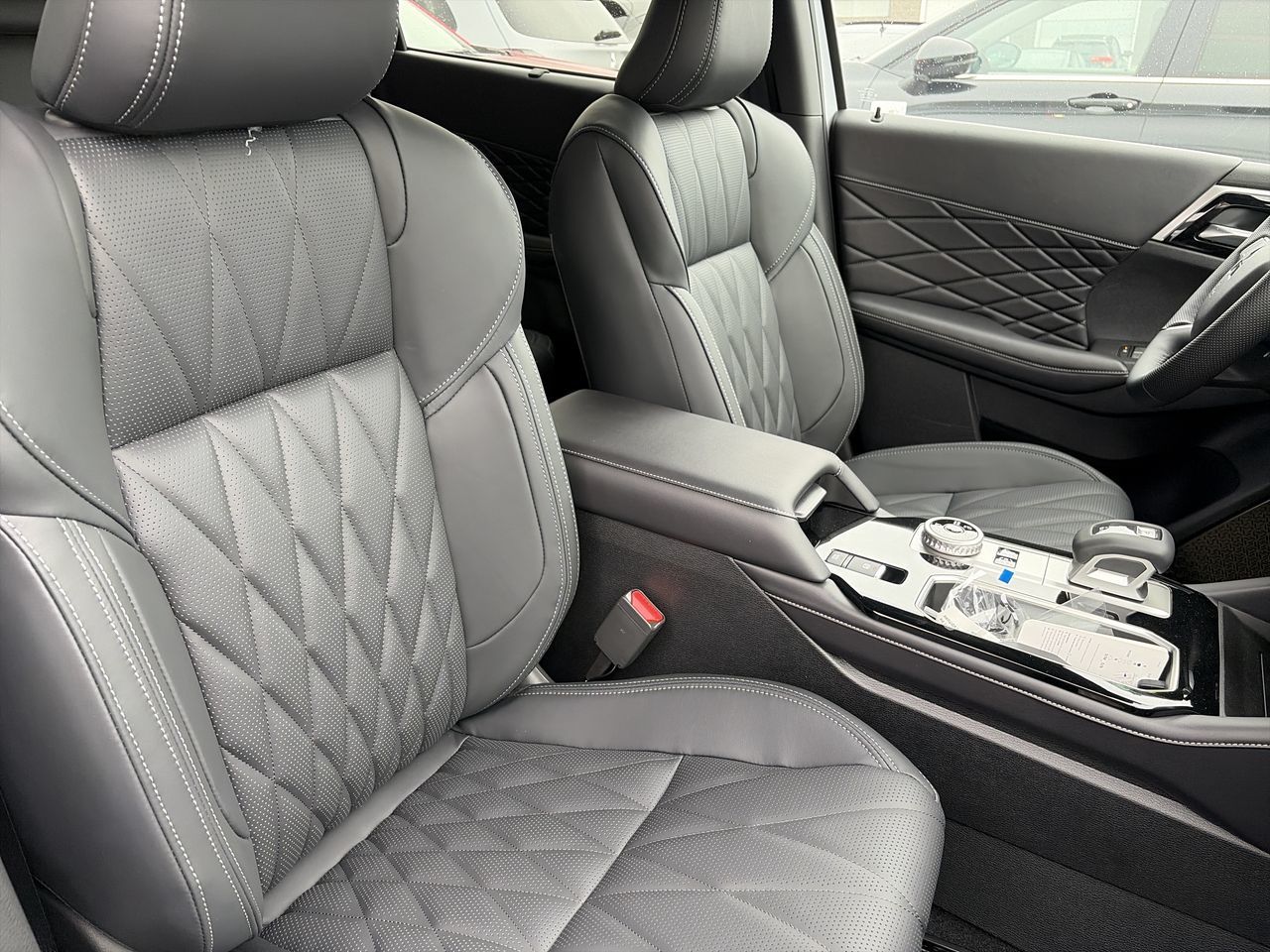 2026 Mitsubishi Outlander Plug-in Hybrid