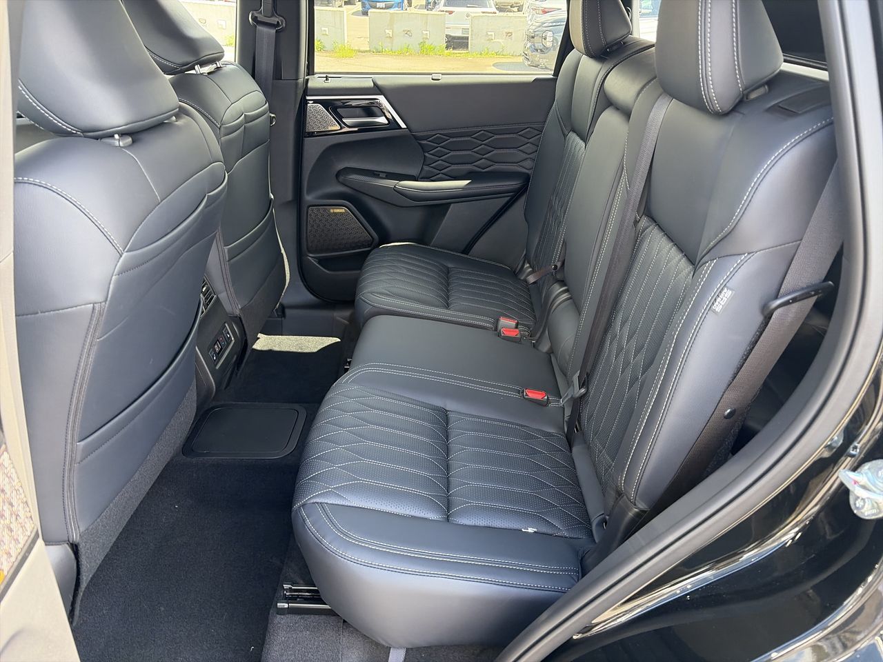 2026 Mitsubishi Outlander Plug-in Hybrid