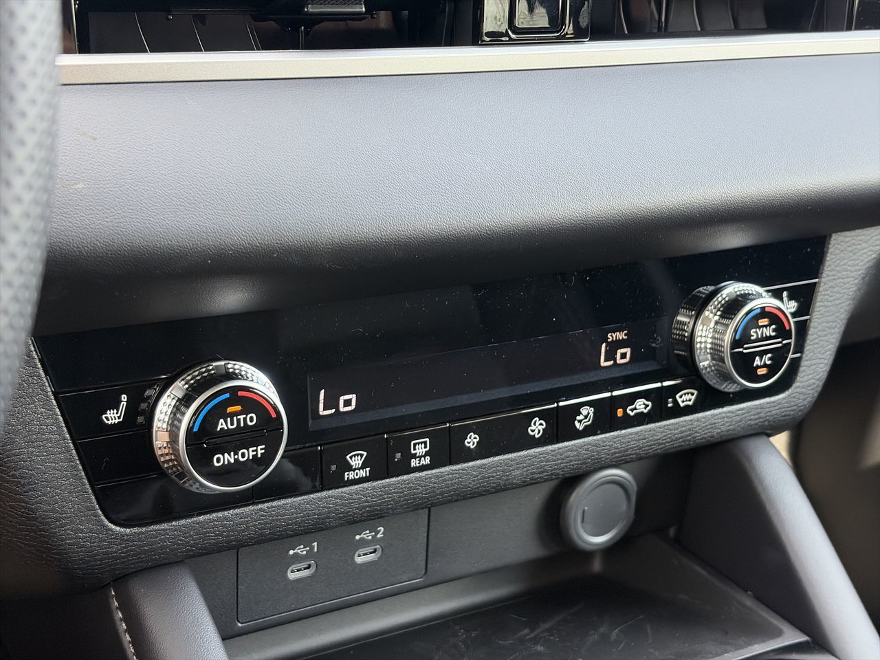 2026 Mitsubishi Outlander Plug-in Hybrid in Mississauga, Ontario
