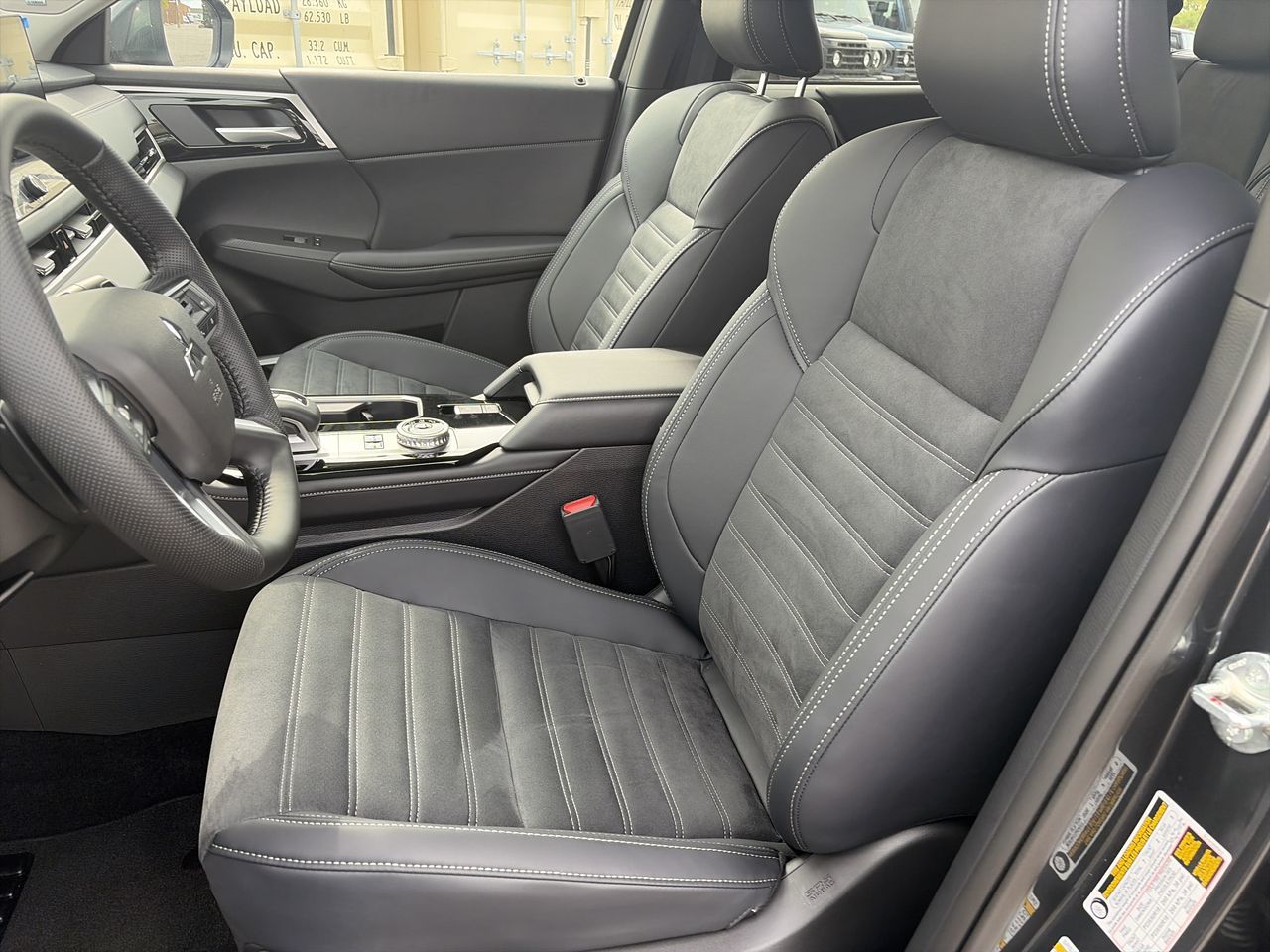 2026 Mitsubishi Outlander Plug-in Hybrid