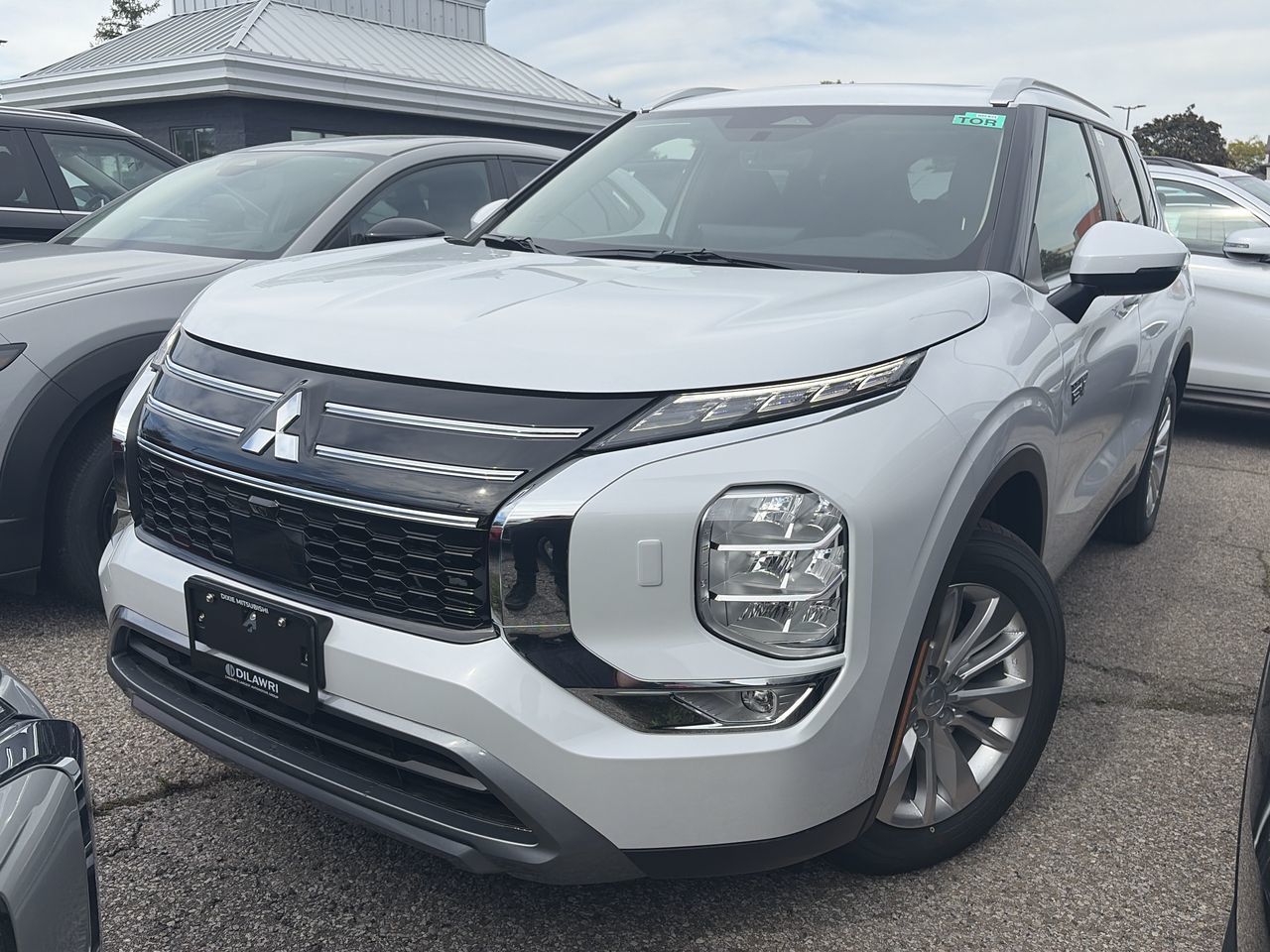 2026 Mitsubishi Outlander Plug-in Hybrid in Mississauga, Ontario