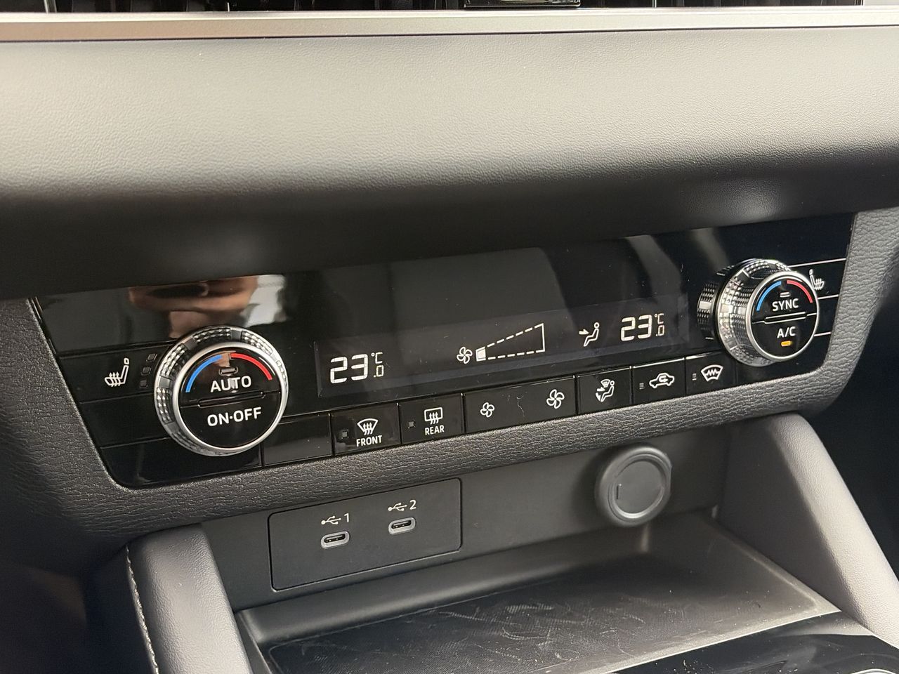 2026 Mitsubishi Outlander Plug-in Hybrid