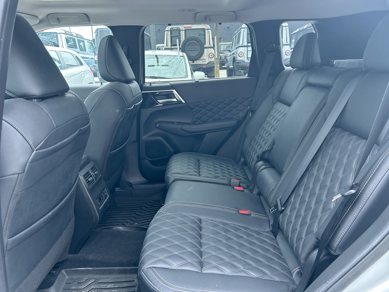 2023 Mitsubishi Outlander in Mississauga, Ontario