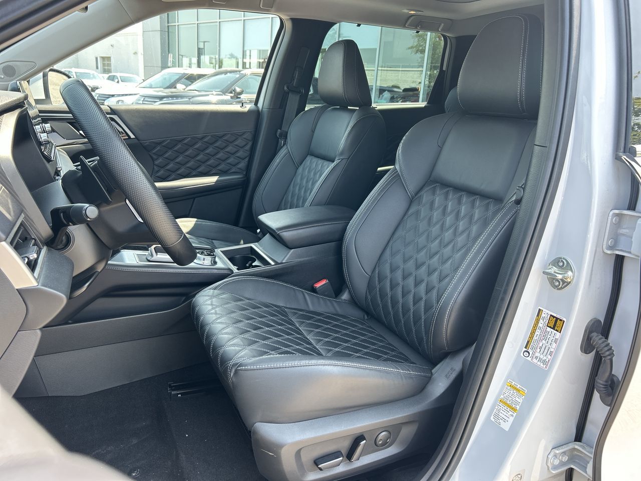 2023 Mitsubishi Outlander in Mississauga, Ontario