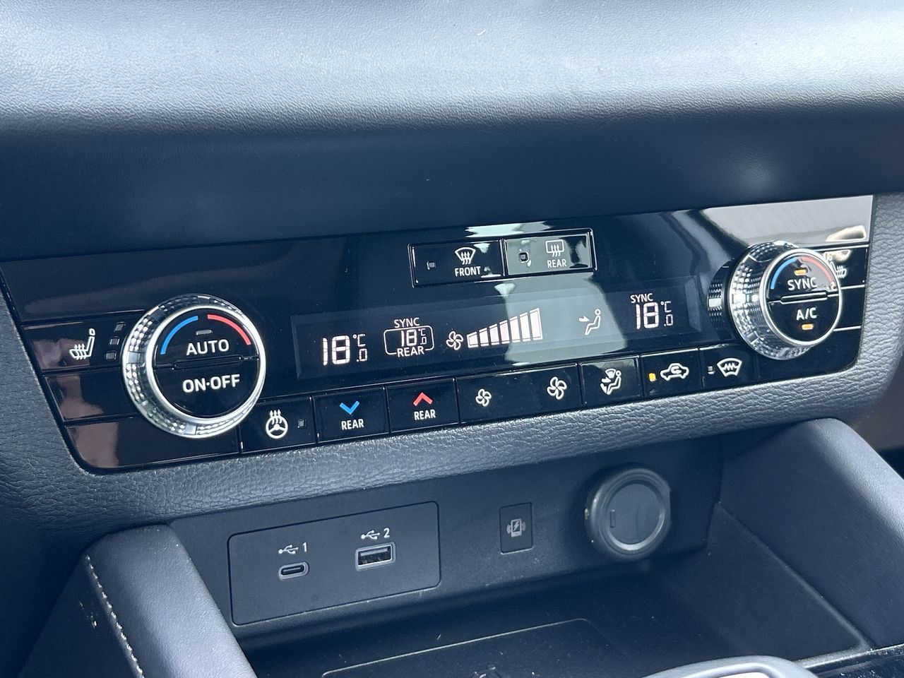 2023 Mitsubishi Outlander in Mississauga, Ontario