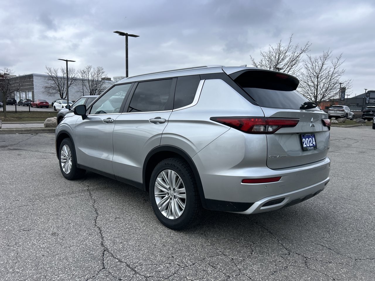 2024 Mitsubishi Outlander