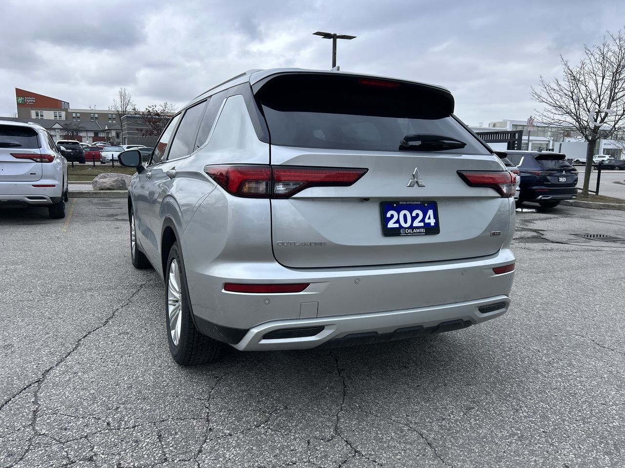 2024 Mitsubishi Outlander