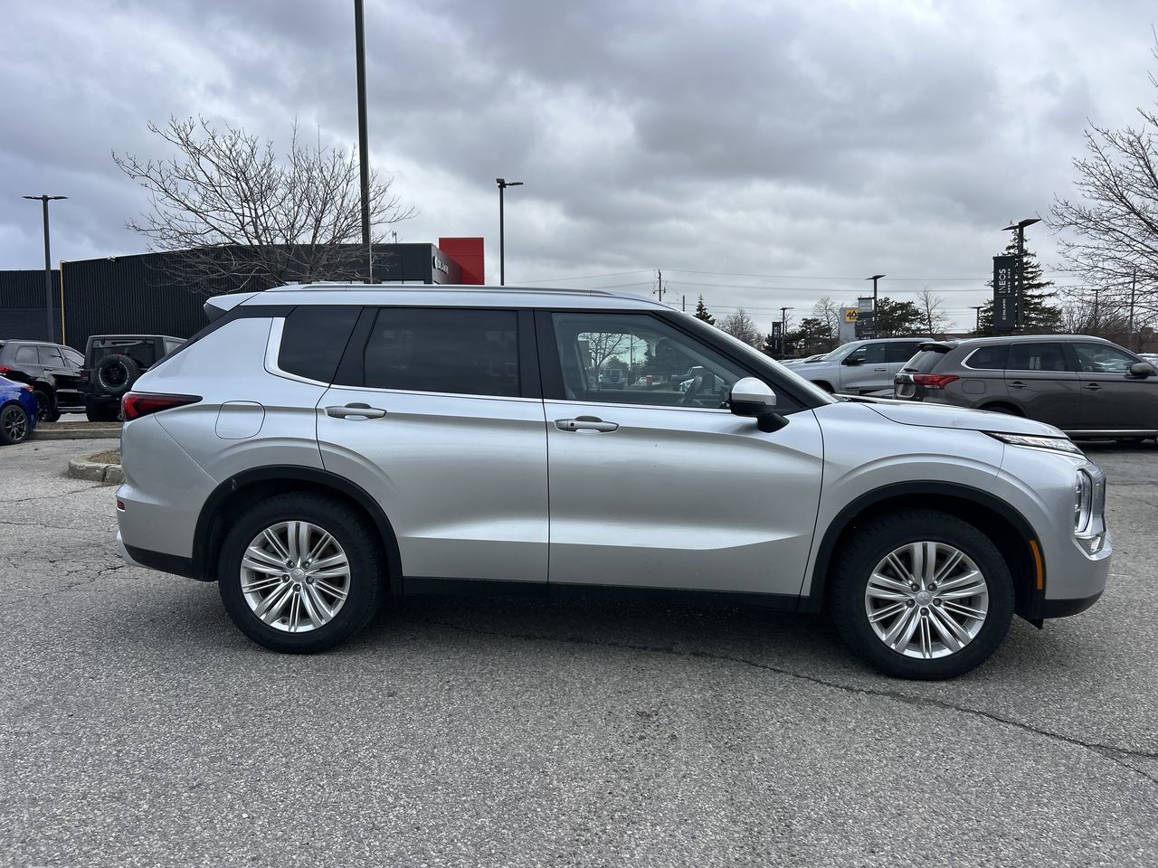 2024 Mitsubishi Outlander