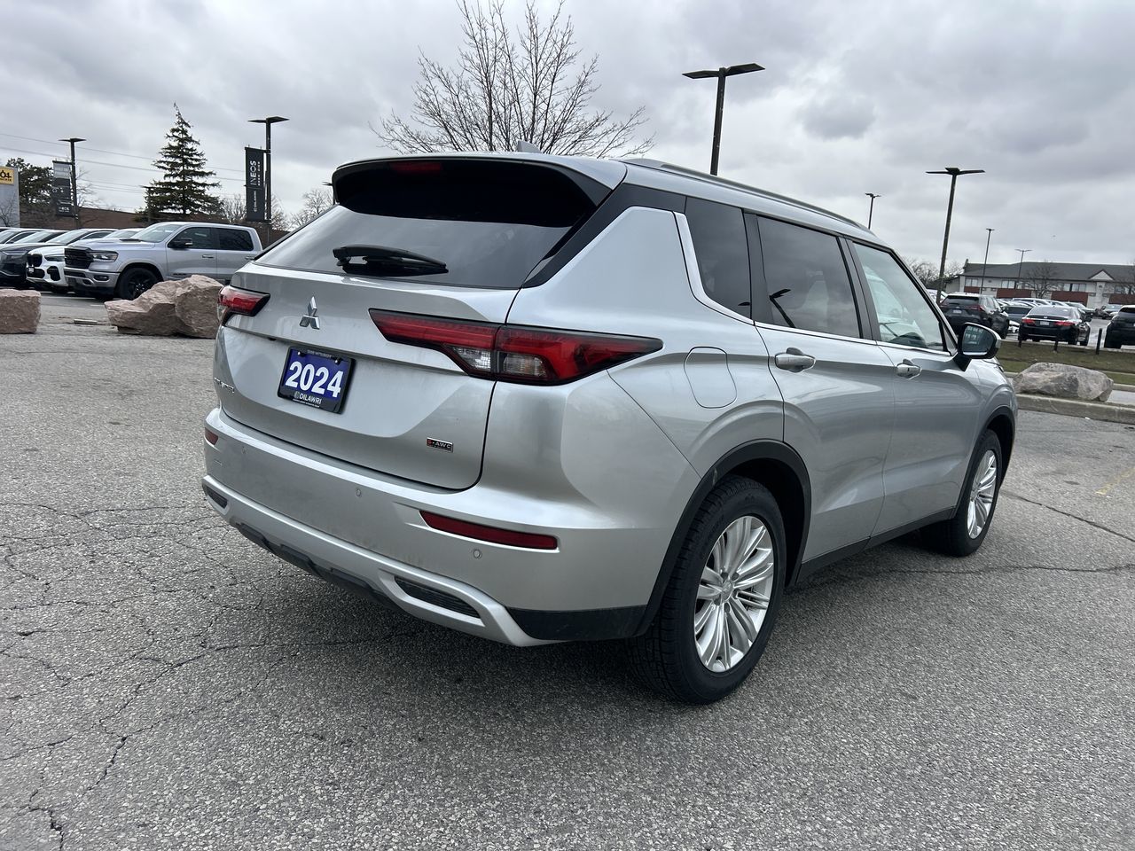 2024 Mitsubishi Outlander